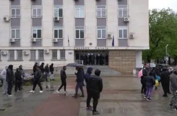 Терорът над глухоням мъж в Габрово продължава: Нападателите остават на свобода