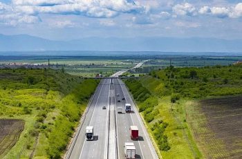 Пътна блокада: Огромна колона от камиони парализира магистрала Тракия